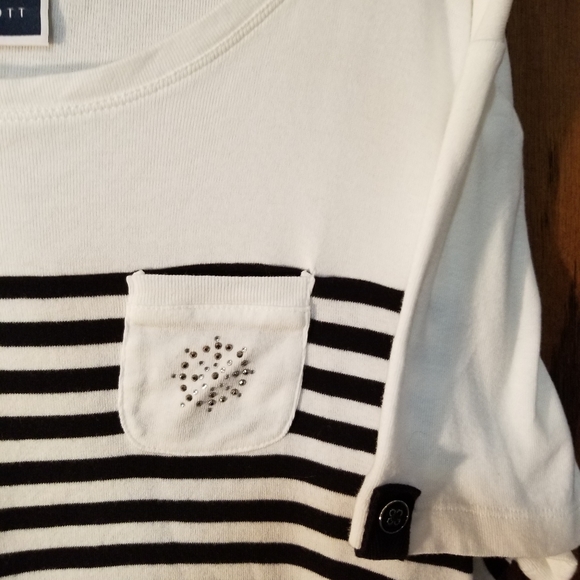 NWOT LG Karen Scott black & white top - Picture 2 of 8